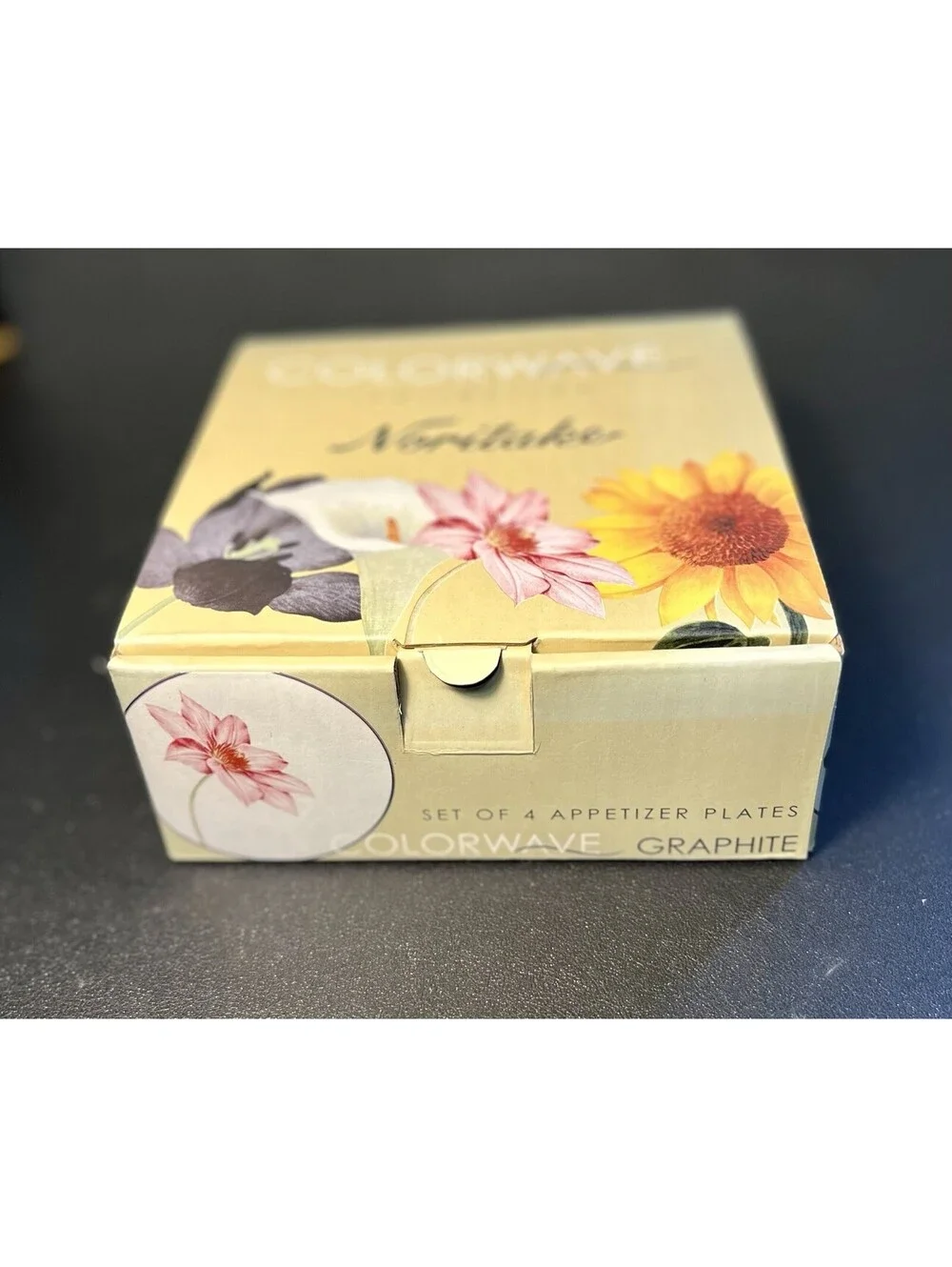 NIB Noritake Colorwave Graphite Appetizer Plates, Set Of 4, 6.25
